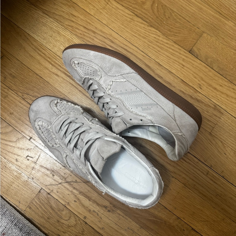 ALOHAS White and Beige Leather Sneaker